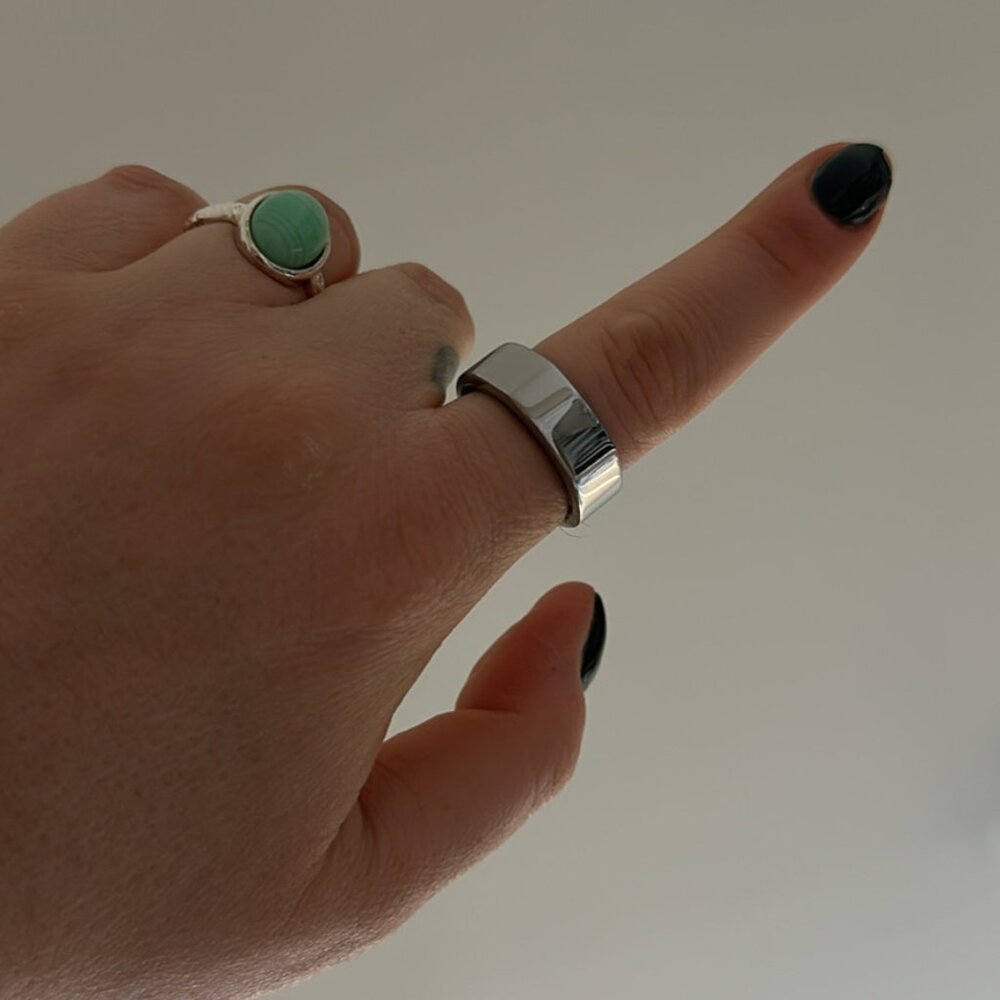 Oura Ring (Gen 3) Heritage Silver Size 10 with Charger